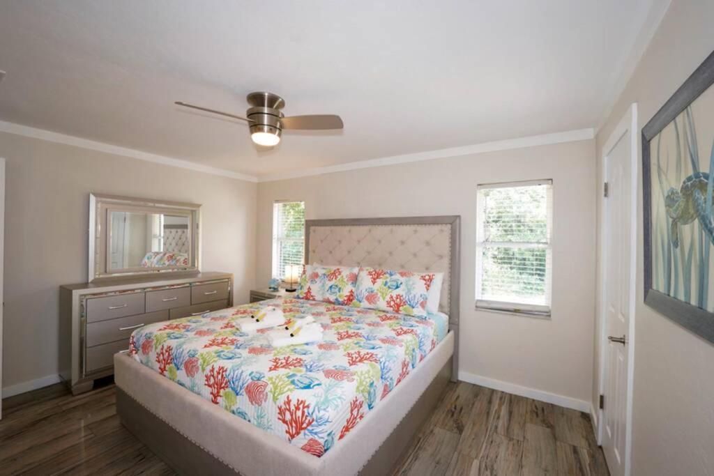 Heated Pool - Close To Beaches, Restaurants & More! * Sarasota