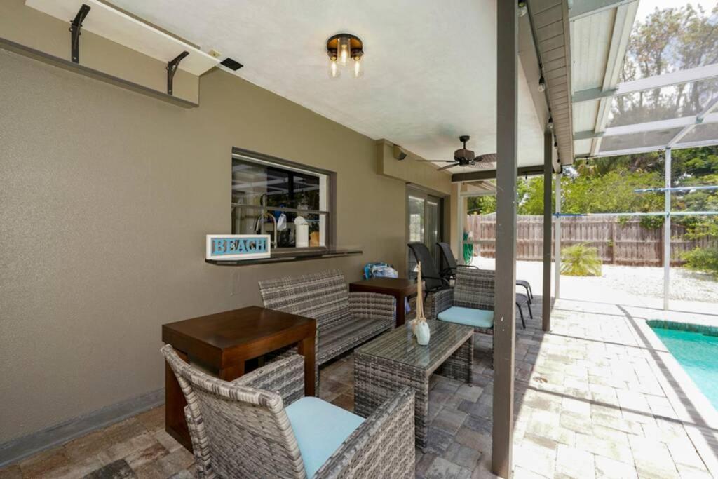 Heated Pool - Close To Beaches, Restaurants & More! *