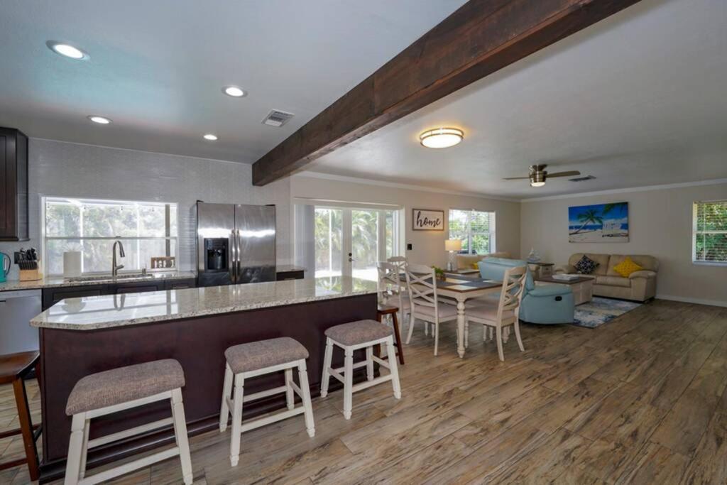 Heated Pool - Close To Beaches, Restaurants & More! * Sarasota